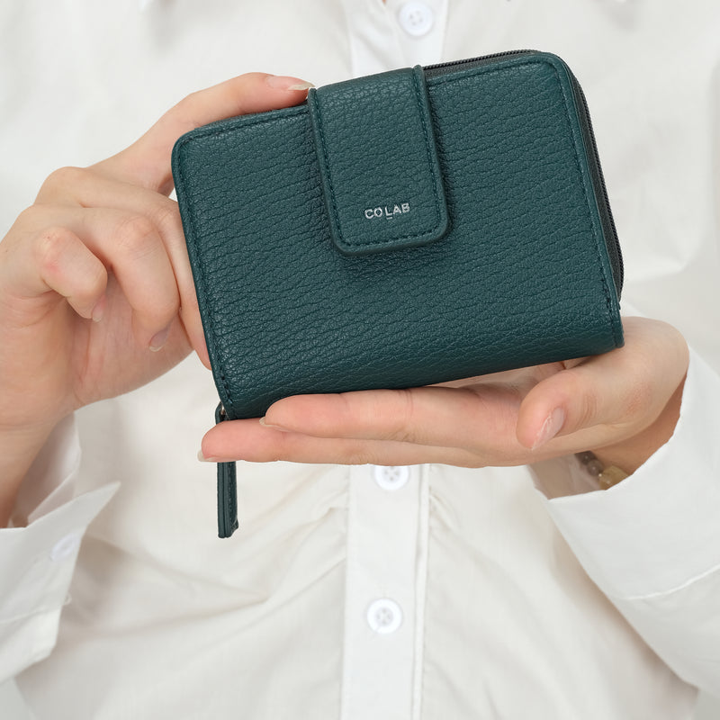 The ‘LUCIE’ Small Wallet