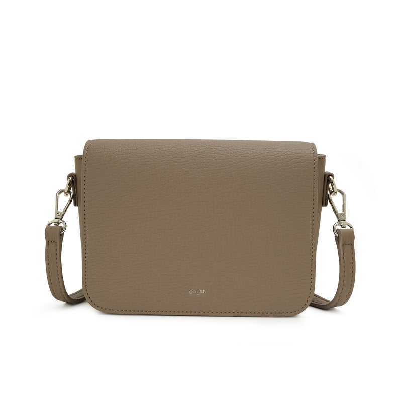 Le sac bandoulière à rabat « ZEINA »